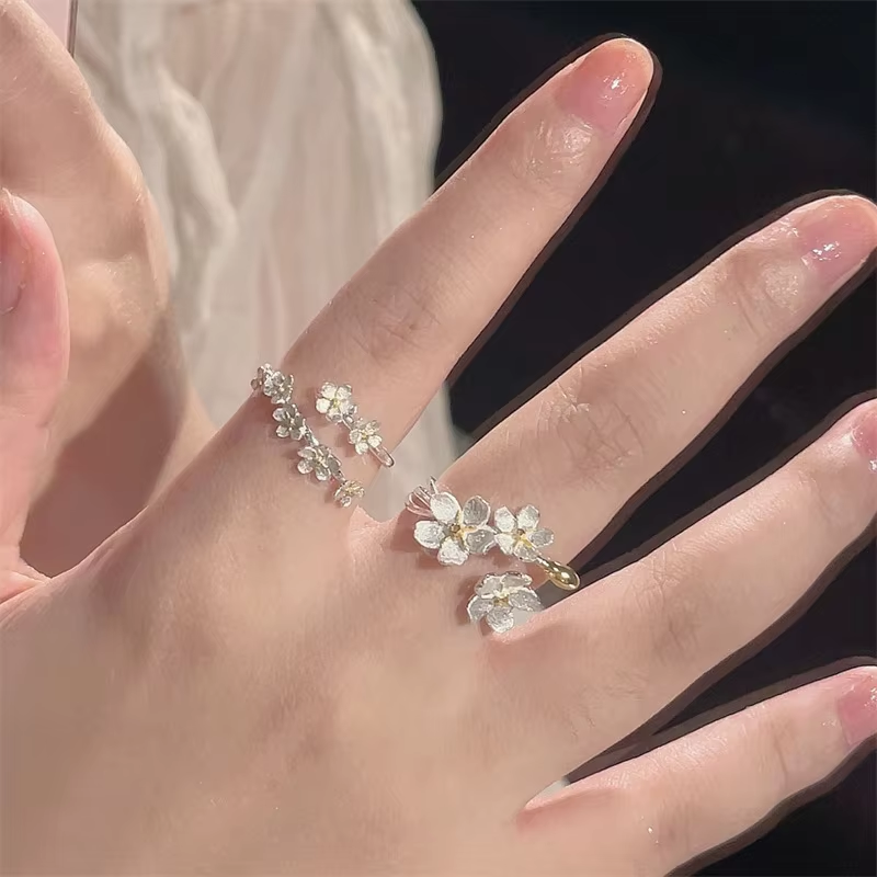 Unique Delicate Flowers Opening Adjustable Rings For Women Silver Color Minimalist Finger Ring Engagement Jewelry Female Gifts